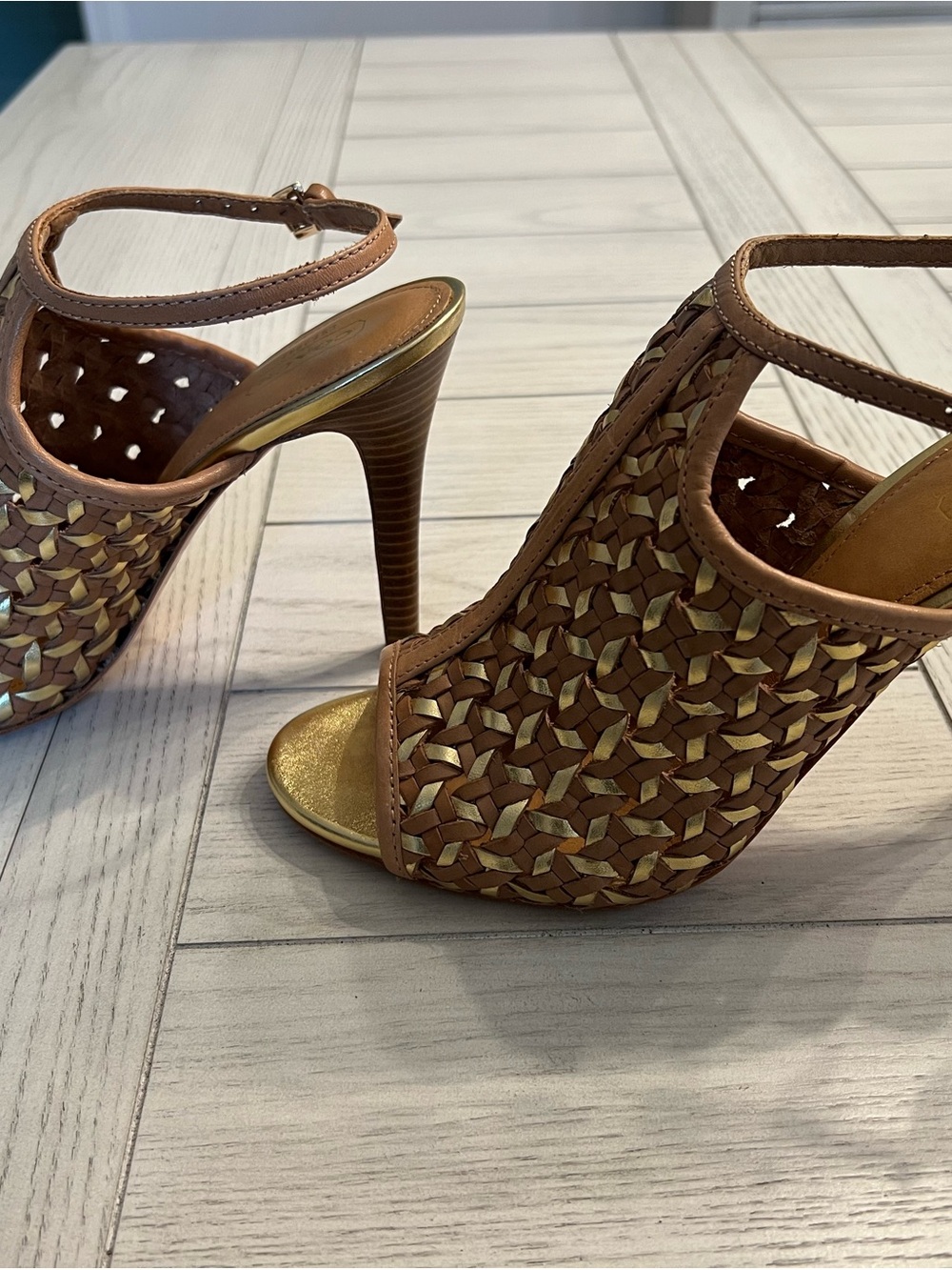 Coach Leela Gold/Ginger Woven Peep-Toe Heel ** New Never Worn